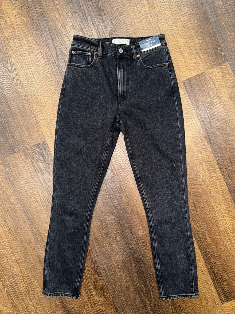 Abercrombie & Fitch Women's Washed Black Skinny Jeans